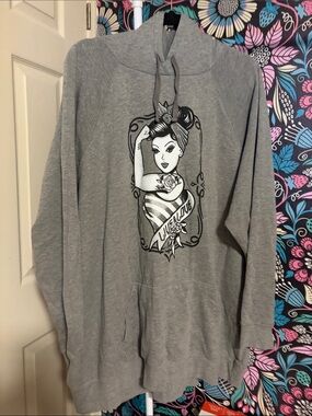 torrid Gray Hoodie with Retro Pin-Up Graphic